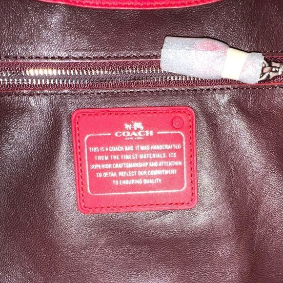 🔥EUC! Coach Large Nomad Glovetanned Leather True Red Msrp:$495.00 - Picture 12 of 12